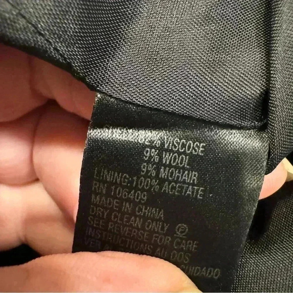 Tahari blazer size 2 long sleeve Dark Gray 3 Silver Metal button close - Picture 5 of 9
